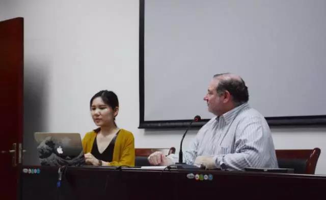 美国福德汉姆大学终身教授兰斯·斯特拉特赴华师大ag亚游
做讲座 美国福德汉姆大学终身教授兰斯·斯特拉特赴华师大ag亚游
做讲座