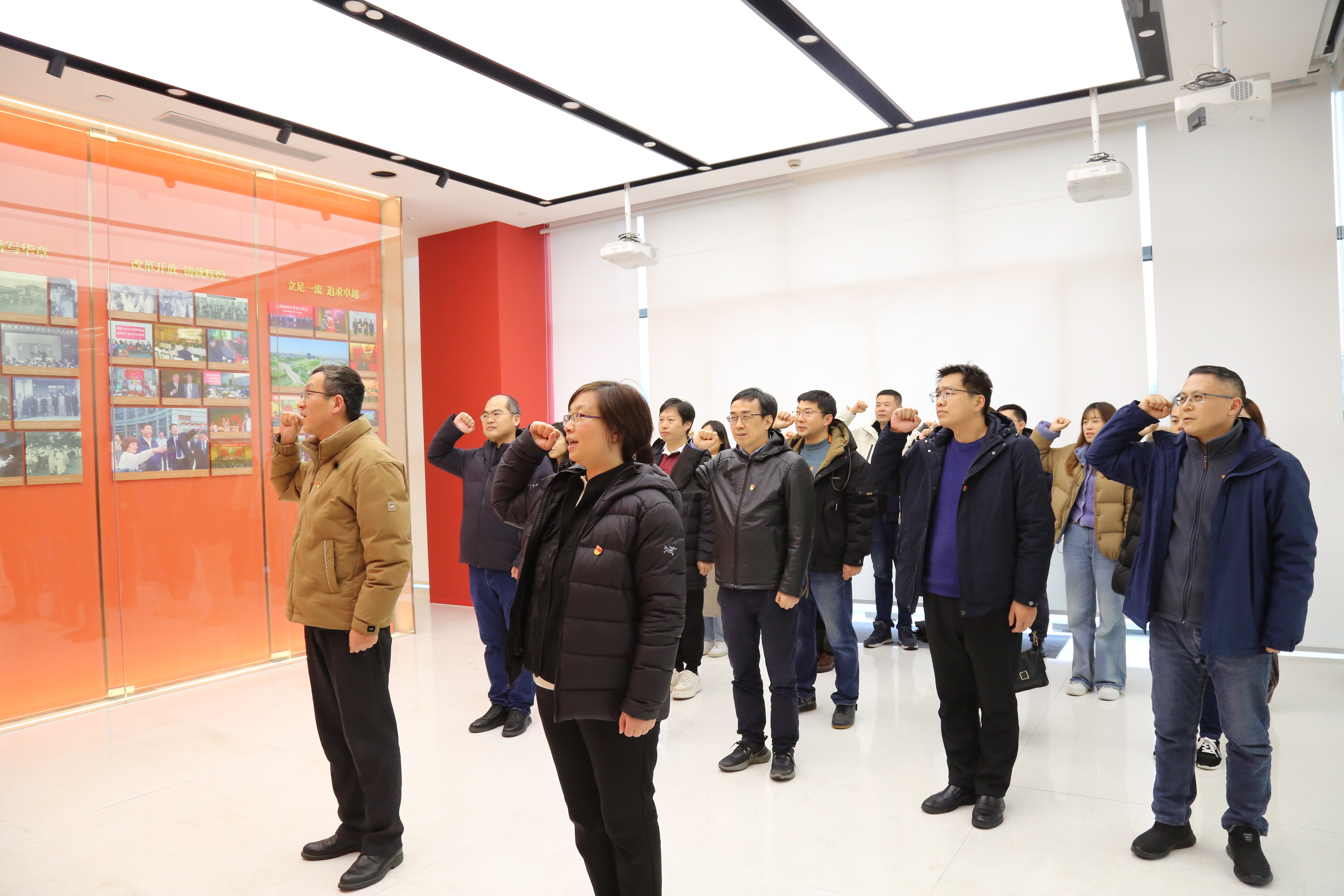 O34B9899.JPG O34B9899.JPG